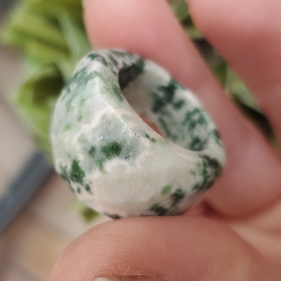 New Faceted Natural Moss Agate Ring. - Picture 9 of 16